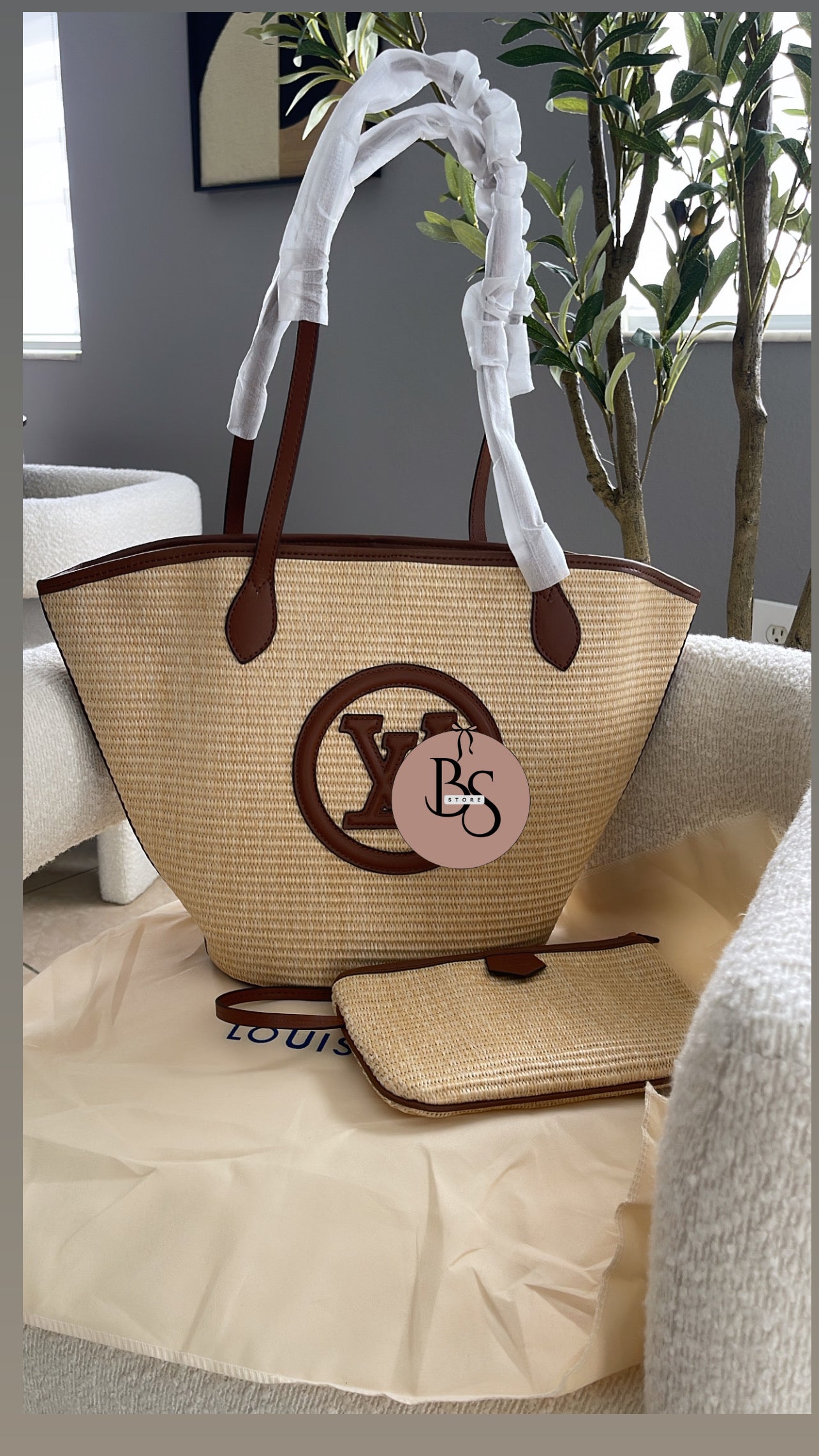 LV Handbag & pouch🤎