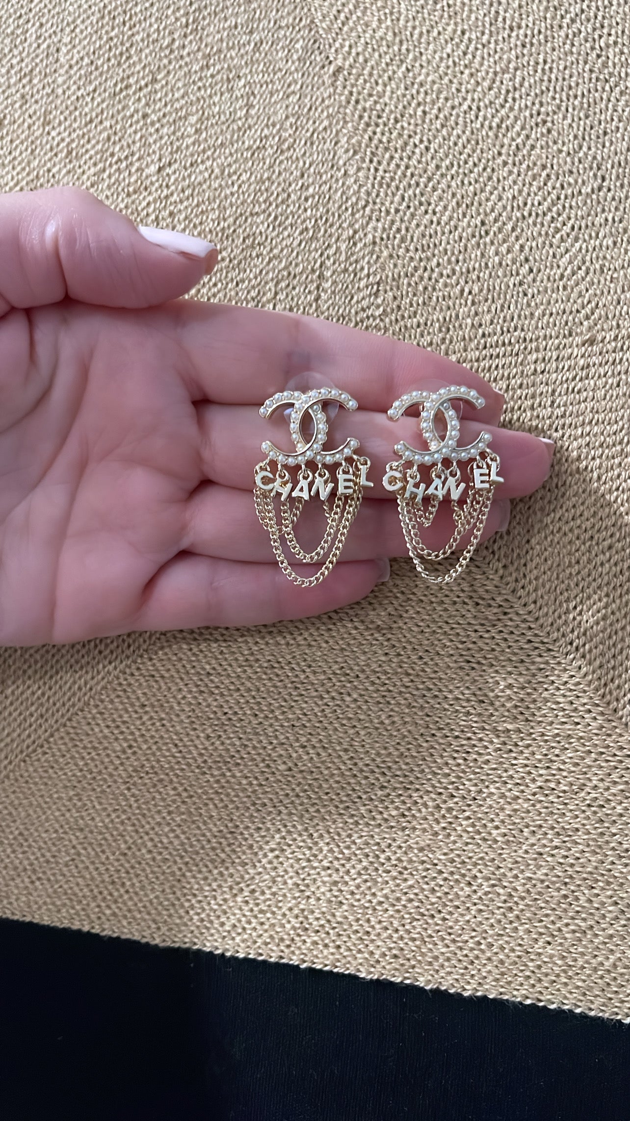 Chan elegant Earrings