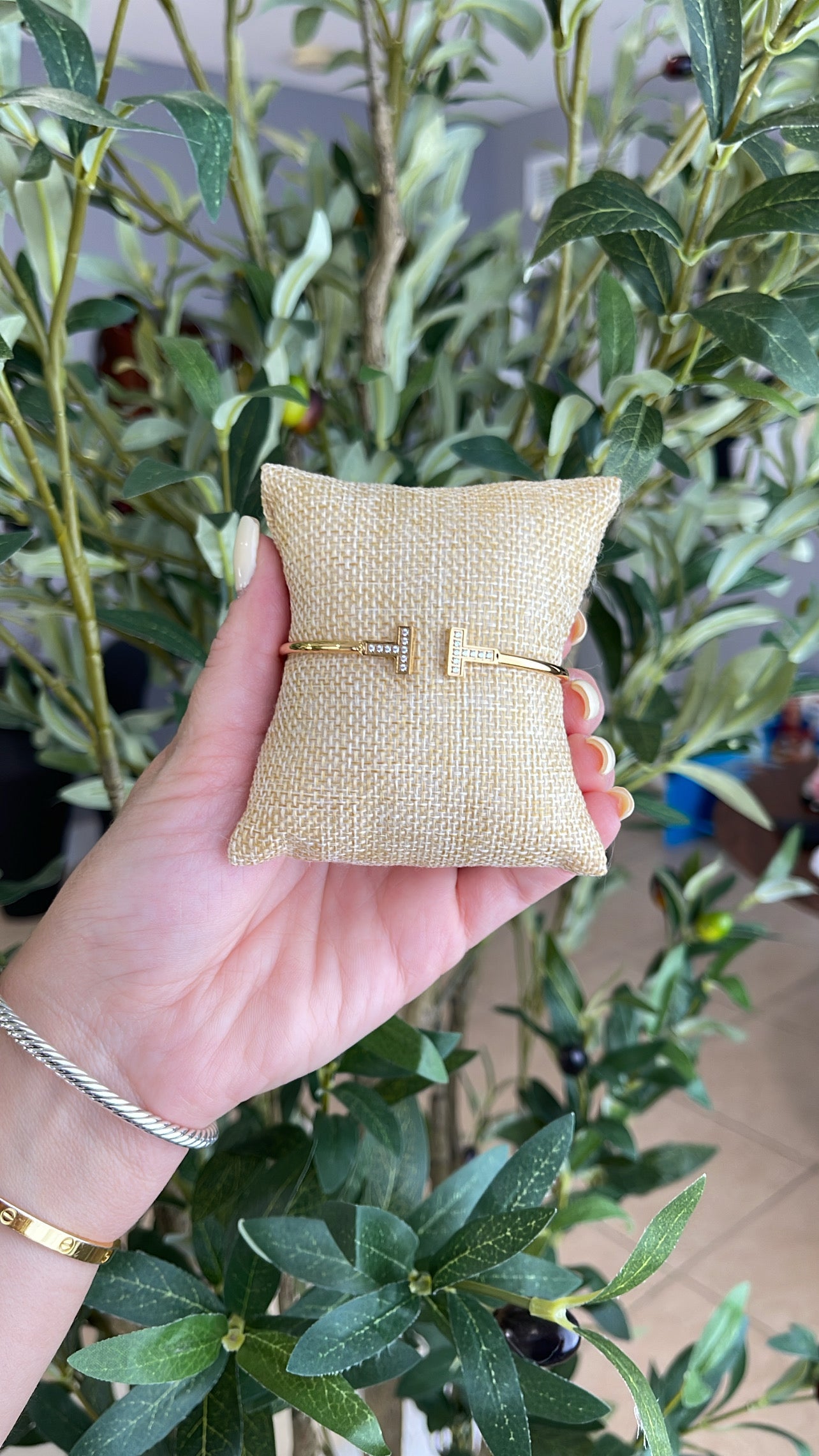 Tiffan Bangle ✨
