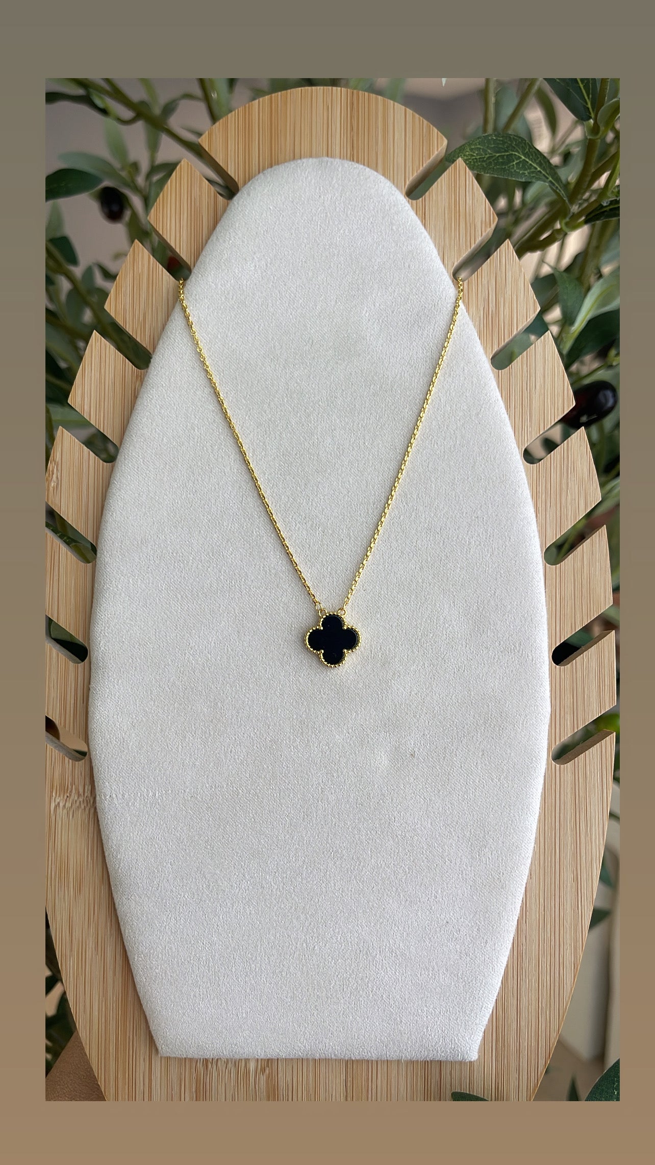 Black clover necklace 🖤