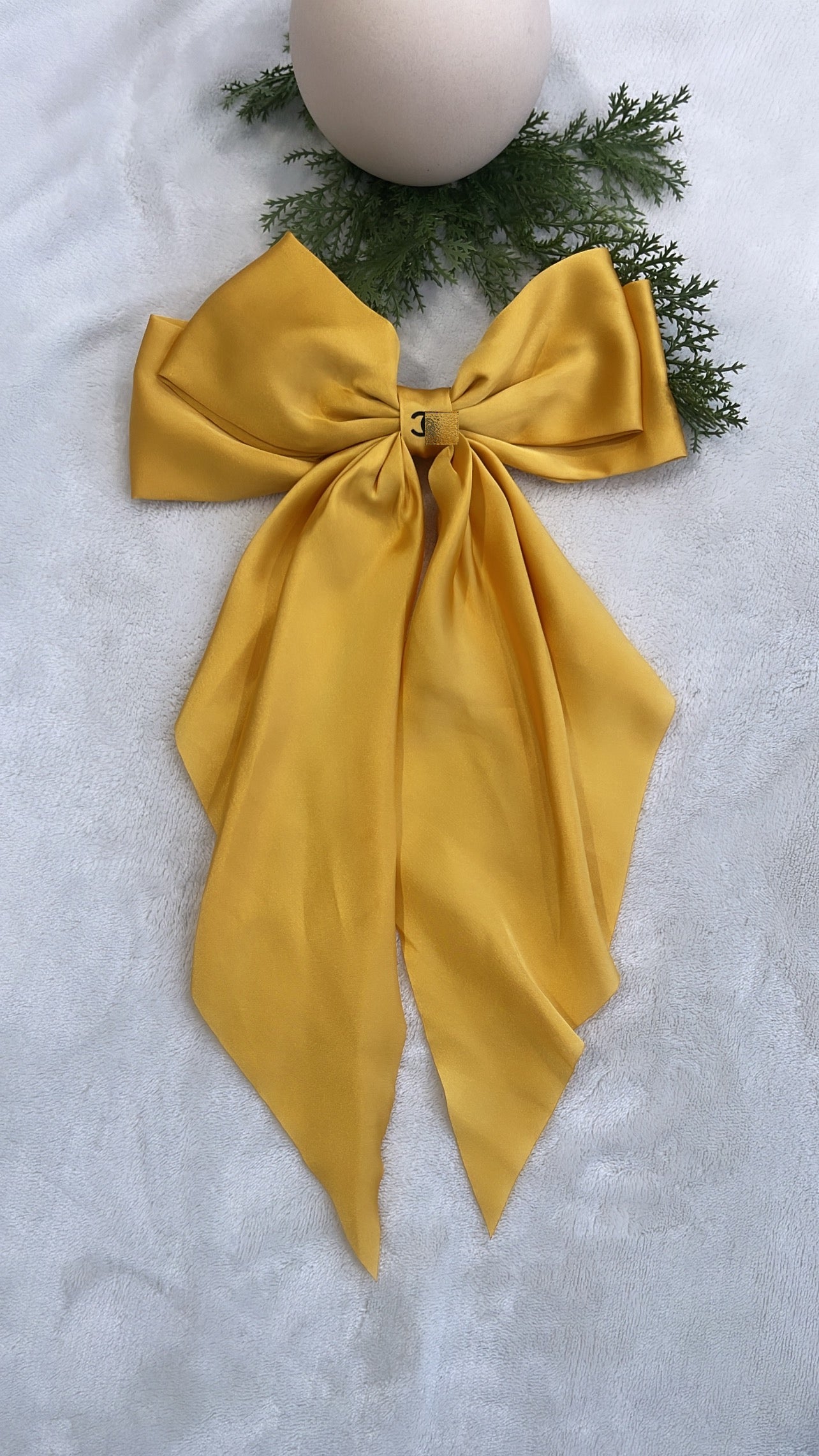 CC mustard bow