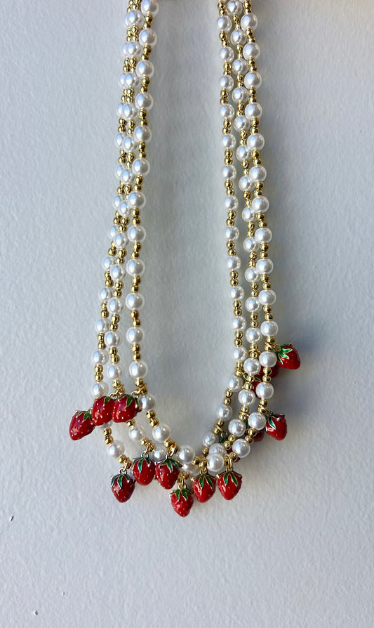 Strawberry pearl necklace 🍓