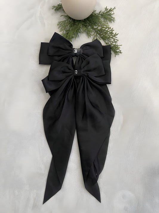 CC Black bow